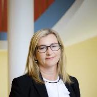 Dr. Alma Möller
